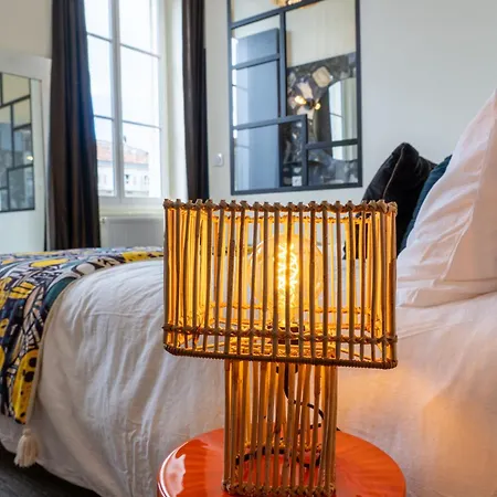 Zeina, 2 Pieces Confortables Et Raffinees, Wifi, Hypercentre La Rochelle (Charente-Maritime)